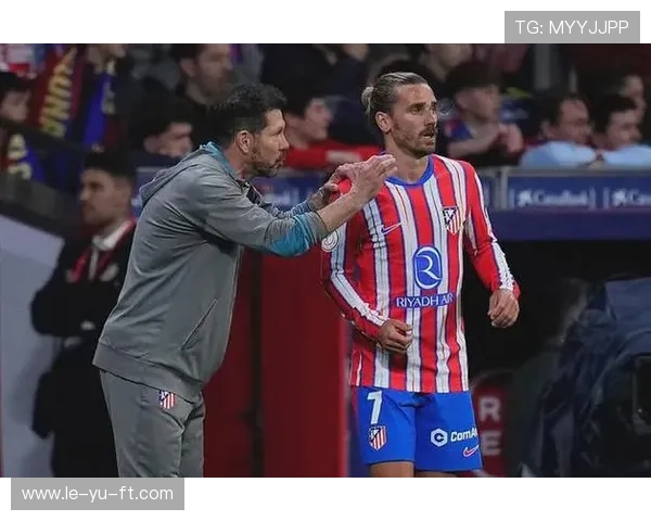 格列兹曼新角色闪耀法国中场:从前锋到全能组织核心