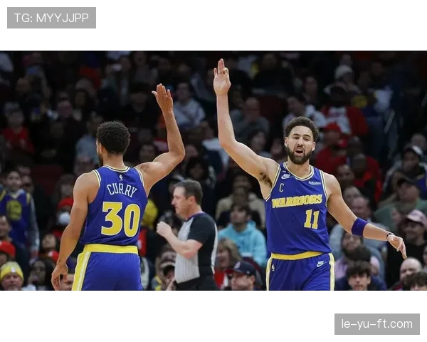 华沙德比回归引爆球迷热情，两队状态火热点燃激情对决