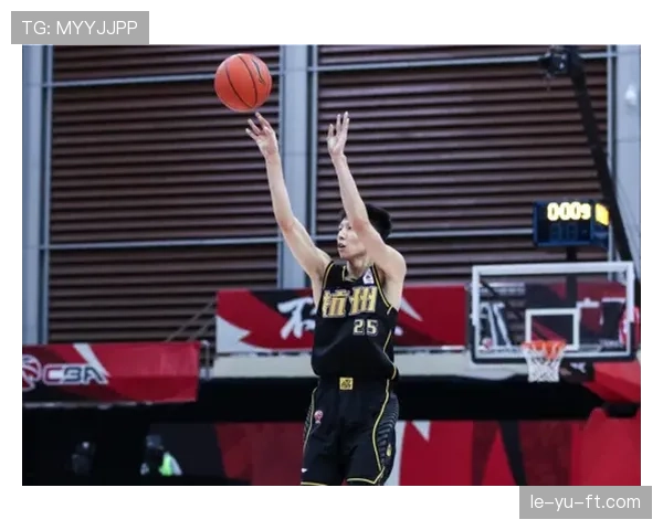 兰斯中场掌控力显著提升，球队状态回暖引关注