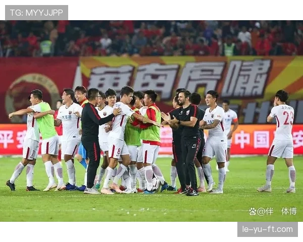 中超争冠白热化：巅峰对决一触即发，强队交锋引爆球迷期待