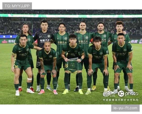 中超赛季临近尾声，争冠悬念再起，冠军归属成最大看点