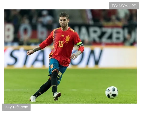 阿什拉夫:三后卫体系中的进攻核心边翼卫解析 阿什拉夫:三后卫体系中的进攻核心边翼卫解析